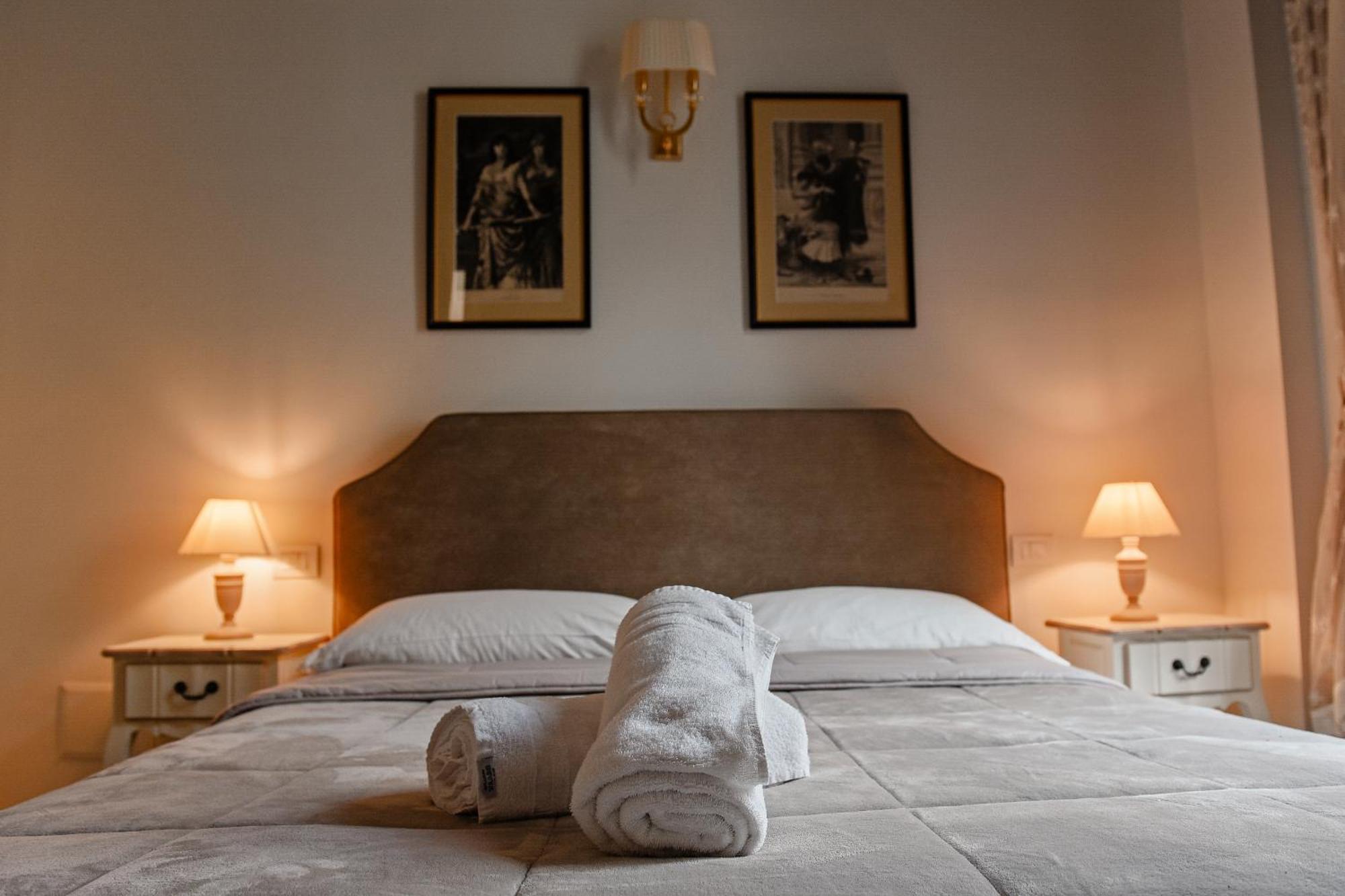 Al Centro Luxury Home Caserta Eksteriør billede
